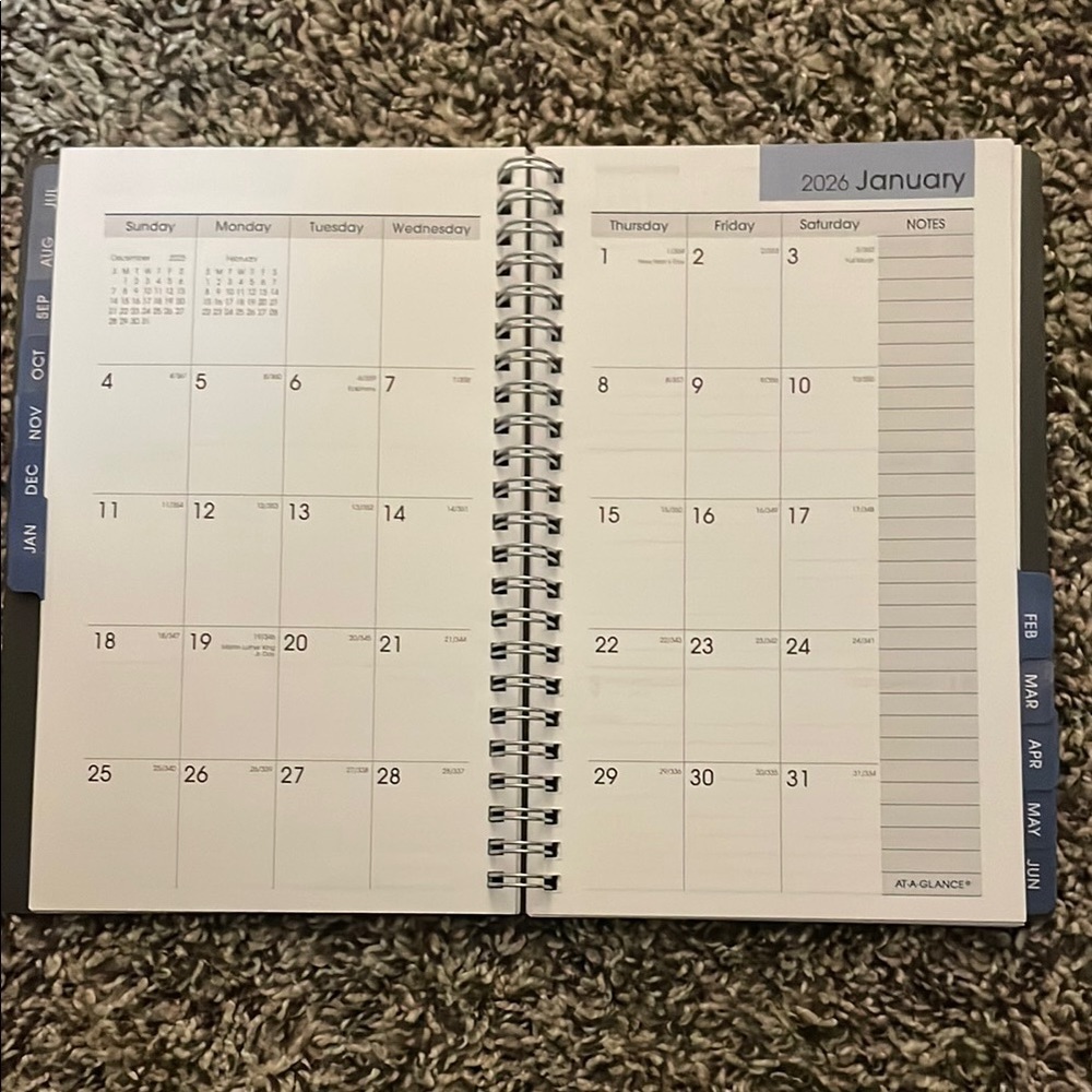 AT-A-GLANCE 2025-2026 Weekly Planner - Picture 3 of 5